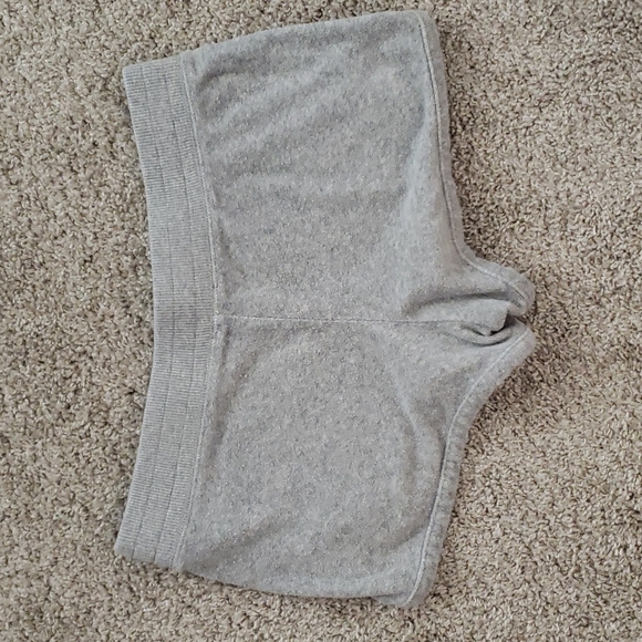 EXPRESS TERRYCLOTH SHORTS IN SIZE S - Picture 2 of 4